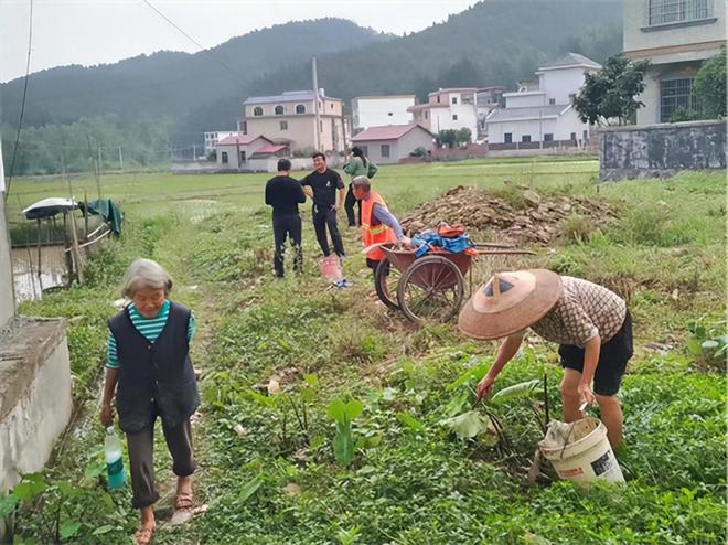 洞口县醪完美体育在线登录田镇新书院村成功打造美丽庭院——李家垅院子焕新颜